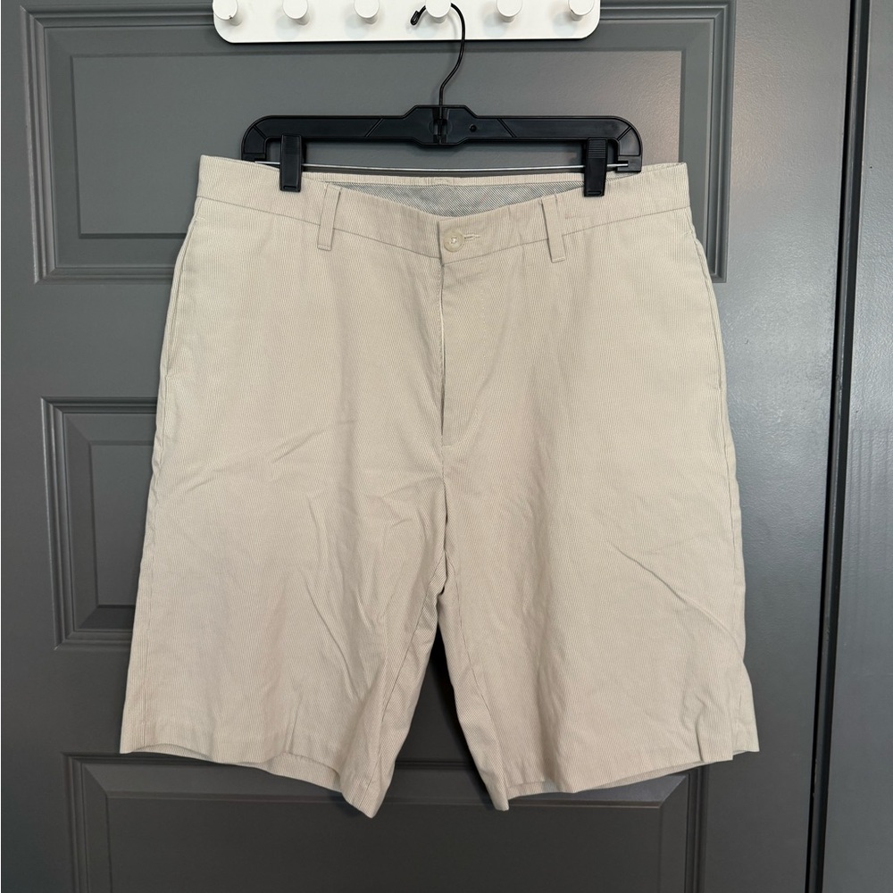 Ashworth Men's Tan Flat Front Shorts